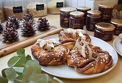 DIY-Geschenkideen aus der K&uuml;che zu Weihnachten: Weihnachtsmarmelade, Schoko-Tannenzapfen, Zimtkr&auml;nze - Veronika Kinsfator