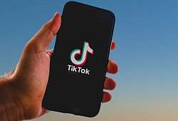 TikTok - Janet König