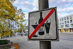 Alkoholverbot im &ouml;ffentlichen Raum - Patrick Pleul/dpa