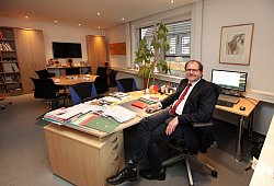 Prof. Dr. Thomas Grosse - Bernhard Preuß