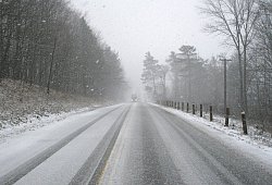 Symbolfoto Schnee Straße - Symbolfoto: pixabay
