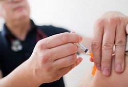 Impfe - Julian Stratenschulte/Illustration/dpa