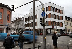 Neu belebt: Nach dem Umbau und Einzug der neuen Mieter ist der jahrelange Leerstand des ehemaligen Finke-Hauses nunmehr Geschichte. Die Werbegemeinschaft ist vom Resultat sehr angetan. - Bernhard Preuß
