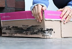 Kaputtes Paket - Wolf von Dewitz/dpa