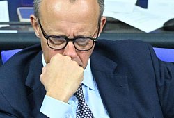 Bundestag - Wehrdienstgesetz - Christophe Gateau/dpa