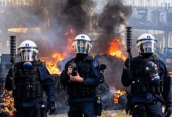 Bauerndemonstration in Br&uuml;ssel - Marius Burgelman/AP/dpa