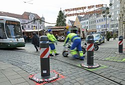 Poller am Augsburger Christkindlesmarkt - Malin Wunderlich/dpa