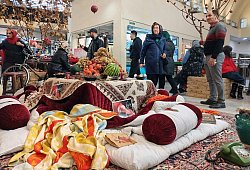 Vorbereitungen f&uuml;r persische Jalda-Nacht - Shadati/XinHua/dpa