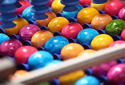 Osterreierf&auml;rberei - Karl-Josef Hildenbrand/dpa