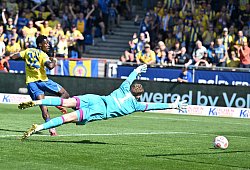 Eintracht Braunschweig - Arminia Bielefeld - Swen Pförtner/dpa