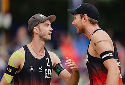 Nils Ehlers (r) und Clemens Wickler - Marius Becker/dpa