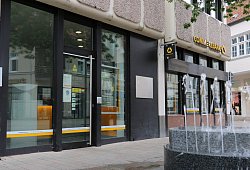 Commerbank - Alexandra Schaller