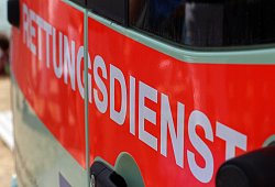 Der Mann musste mit einem Rettungswagen in ein Krankenhaus gebracht werden. - Pixabay