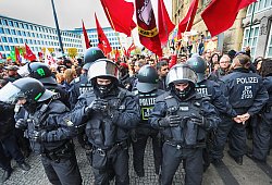 Nazi-Demo - Sarah Jonek