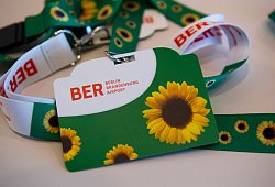 «Sunflower»-Programm am Flughafen BER - Paul Zinken/dpa/dpa-tmn