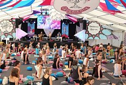 Yoga Vidya - Alina Hetland