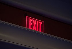 Exit - Andrea Warnecke/dpa-tmn