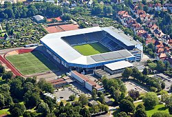 jone0714 schueco - 1 - Sarah Jonek