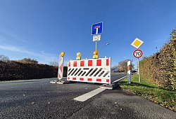 Pivitsheider Stra&szlig;e - 1 - Lorraine Brinkmann