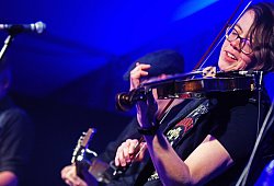 In search of a rose - 1 - Nicole Ellerbrake