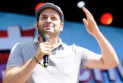 Comedian Kaya Yanar - Manuel Lopez/KEYSTONE/dpa