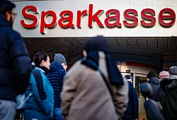 Nach dem Einbruch in den Tresorraum einer Bank - Christoph Reichwein/dpa