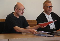Muttermordprozess - Janet König