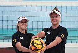 Cinja Tillmann (l) und Svenja Müller - Marcus Brandt/dpa