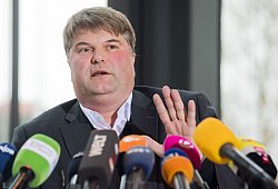 Steht zunehmend unter Druck: Tjark Bartels (SPD), Landrat des Kreises Hameln-Pyrmont. - picture alliance
