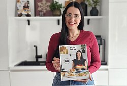 Nadine Moll - Janet K&ouml;nig