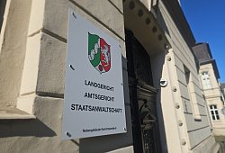Landgericht - Janet König