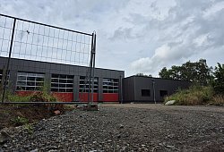 Gerätehaus Almena/Laßbruch - Lorraine Brinkmann