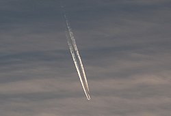 In Indonesien wird ein Flugzeug vermisst - Federico Gambarini/dpa