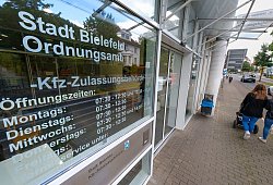Zulassungsstelle - Andreas Zobe, Andreas Zobe