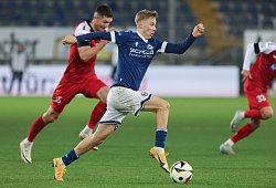 Arminia Bielefeld schlägt Viktoria Köln 2:0. - Oliver Krato