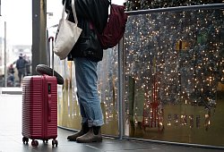 Reiseverkehr an Weihnachten - Markus Lenhardt/dpa