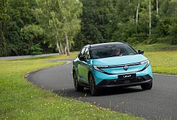 Frontansicht Nissan Leaf - Guillem Hernandez/Nissan/dpa-tmn