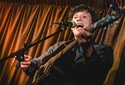 ludwig-wright-performing-photo-daniel-gunther - Daniel G&uuml;nther