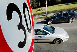 97810580 - picture alliance / Julian Stratenschulte/dpa