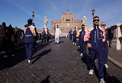 Olympischer Fackellauf in Italien - Cecilia Fabiano/LaPresse via ZUMA Press/dpa