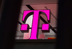 Logo der Deutsche Telekom - Rainer Jensen/dpa/dpa-tmn
