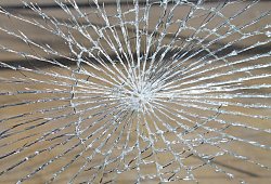 Fensterscheibe kaputt - Pixabay