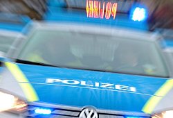 Polizei Streifenwagen Symbol - dpa
