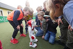 Roboterdame Ina - Jost Wolf