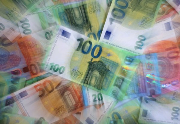 Viele Investitionen fallen in den nächsten Jahren ohnehin an - es gilt, sie auf klimaneutrale Lösungen umzulenken, sagt eine Studie. (Symbolbild) - © Karl-Josef Hildenbrand/dpa