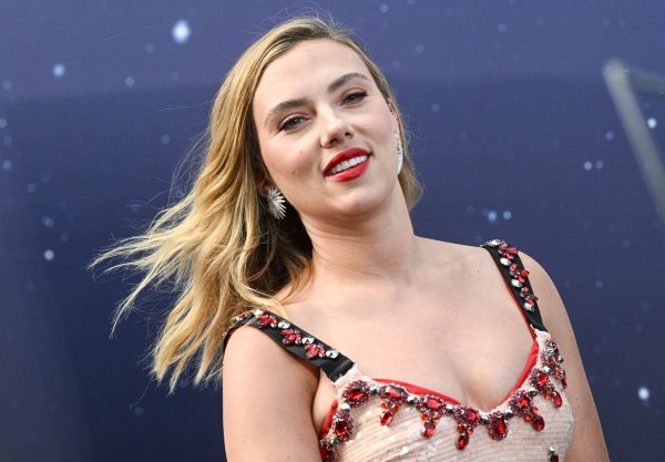 Johansson war 2019 als die als Schwarze Witwe gefürchtete Spionin Natasha Romanoff zu sehen. (Archivbild) - © Jens Kalaene/dpa