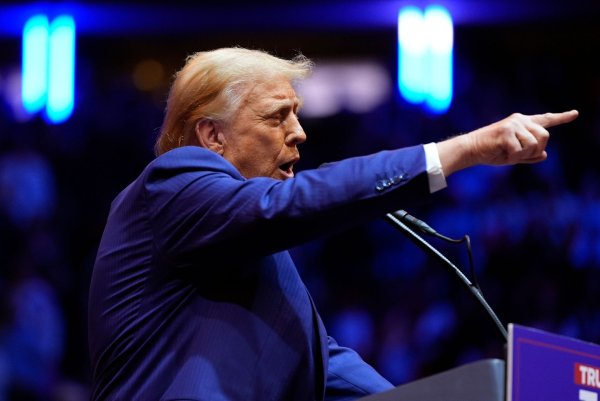 Donald Trump hat bei einer Wahlkampfveranstaltung im Madison Square Garden in New York um Stimmen geworben. - © Alex Brandon/AP/dpa