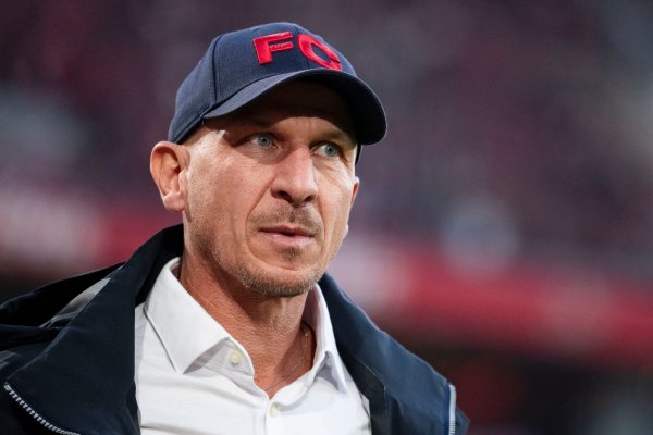 Kölns Trainer Gerhard Struber hat die Diskussionen über seine Zukunft aus seiner Sicht eingeordnet. - © Marius Becker/dpa