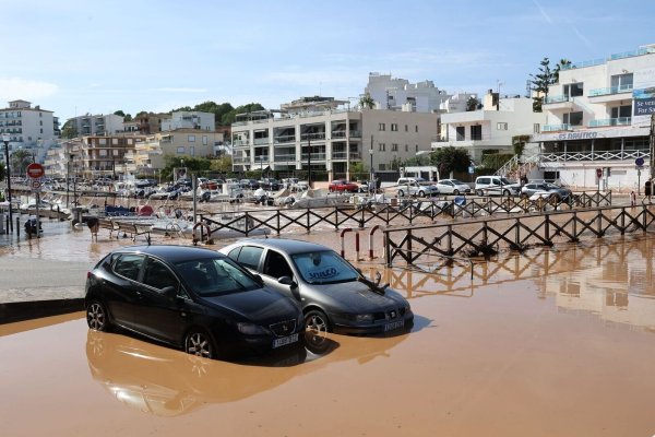 Auch im Küstenort Porto Cristo gab es Überschwemmungen. - © Isaac Buj/EUROPA PRESS/dpa