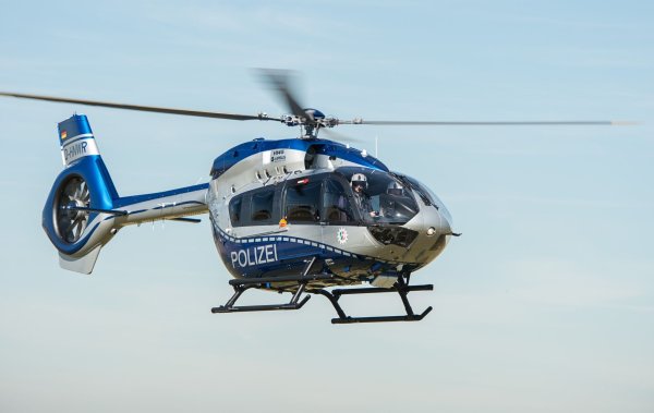 Die Polizei hat in Solingen mutmaßliche Metalldiebe nach nächtlicher Verfolgungsjagd verhaftet. (Symbolbild) - © picture alliance / dpa